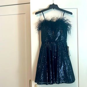 NWT Women's Sequin Cocktail Mini Dress Feather-Edged Bustline
